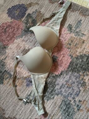 Victoria's Secret Padded Lace-Back Bra in Sage Green NWOTS